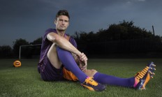 九游体育直播-奇迹之夜，皮克关键制胜，尤文史诗翻盘曼城