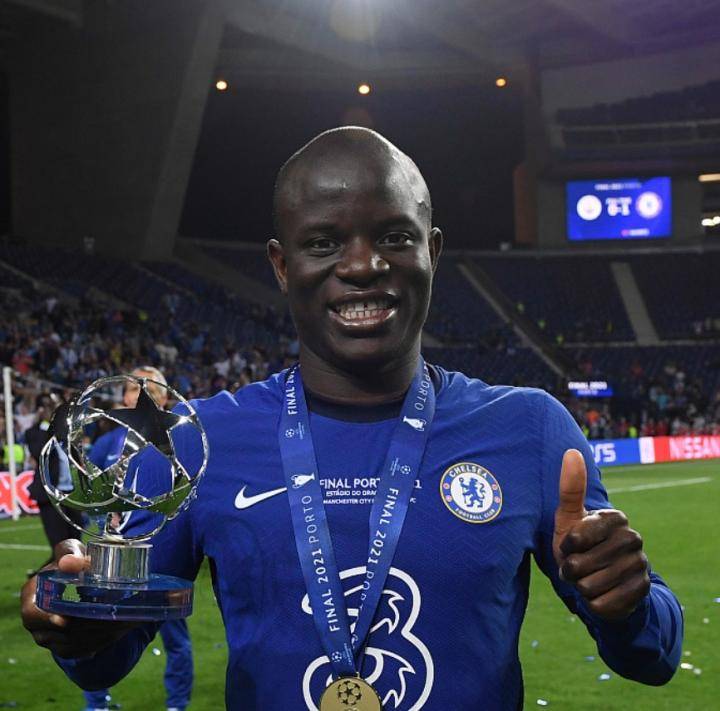 切尔西中场球员获得赛季最佳奖