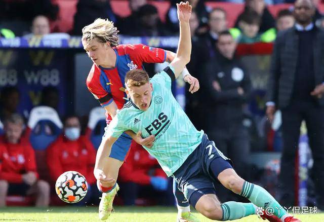 水晶宫成功逆袭，逐渐走出低谷的简单介绍