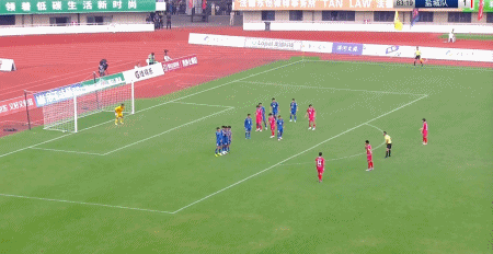 包含重庆光龙客场击败陕西雄狮队，拿下连胜的词条