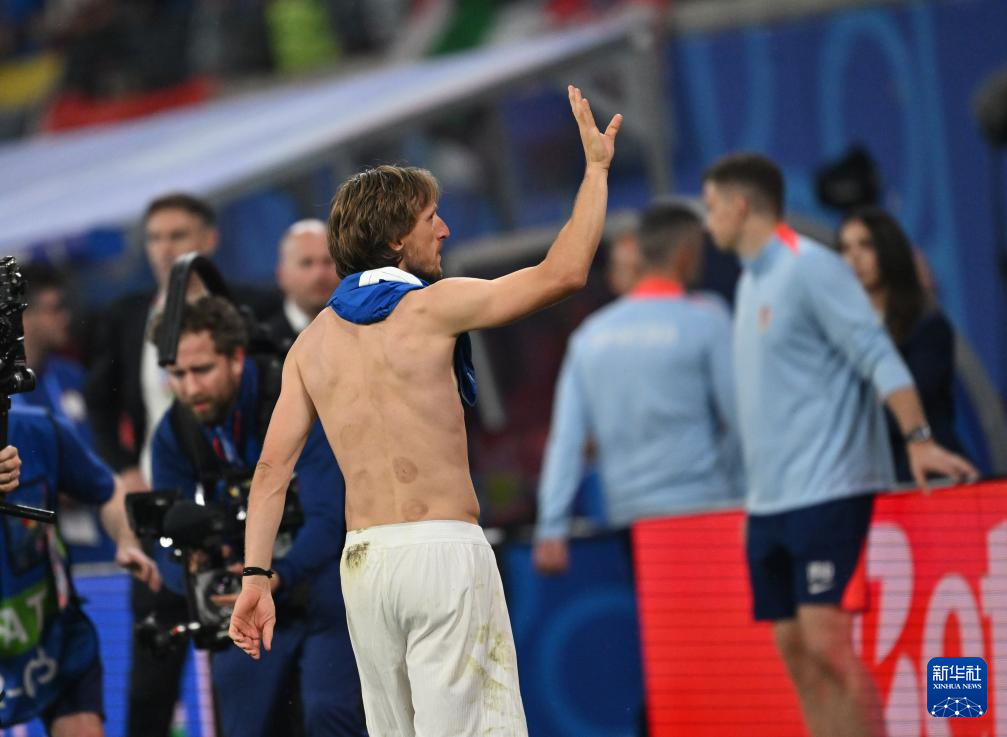 克罗地亚踢出高水平比赛，晋级欧锦赛