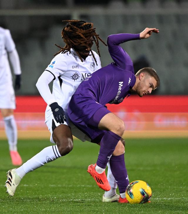 意大利豪门佛罗伦萨球员整装待发备战的简单介绍