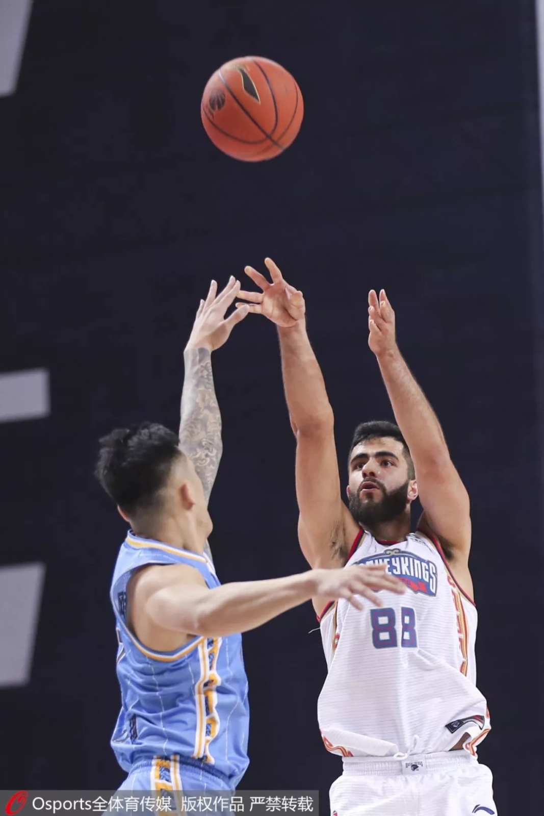 深圳篮球队锋芒不减，击败对手再展雄风的简单介绍