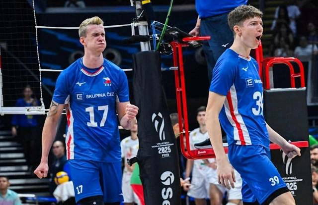 包含瑞典大胜保加利亚，顺利晋级下一轮比赛的词条