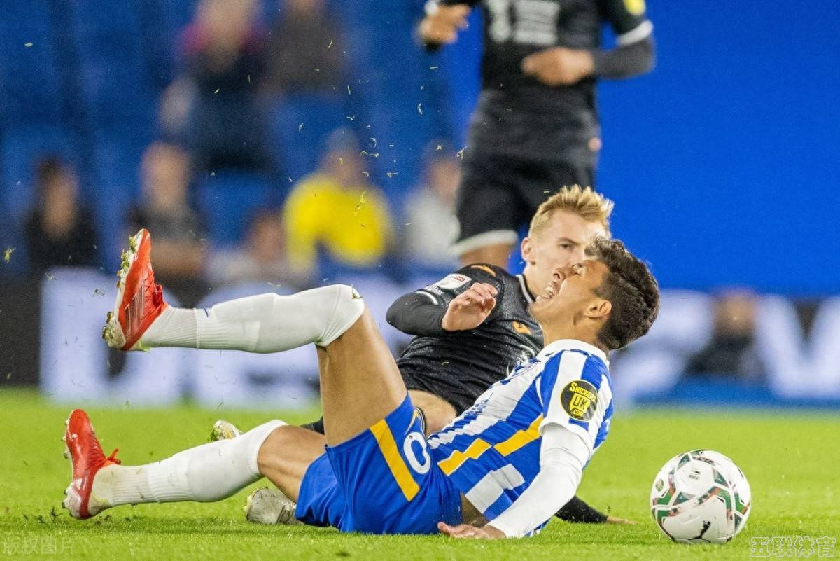 柏林赫塔客场胜利,强势夺冠 柏林赫塔客场胜利,强势夺冠