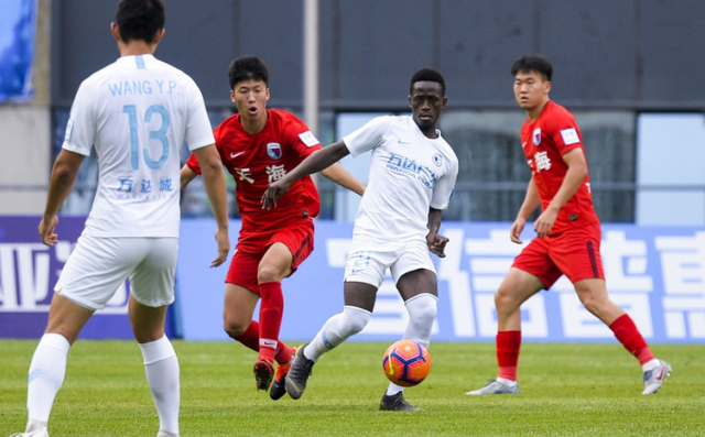 命悬一线，球队紧张备战关键局面的简单介绍