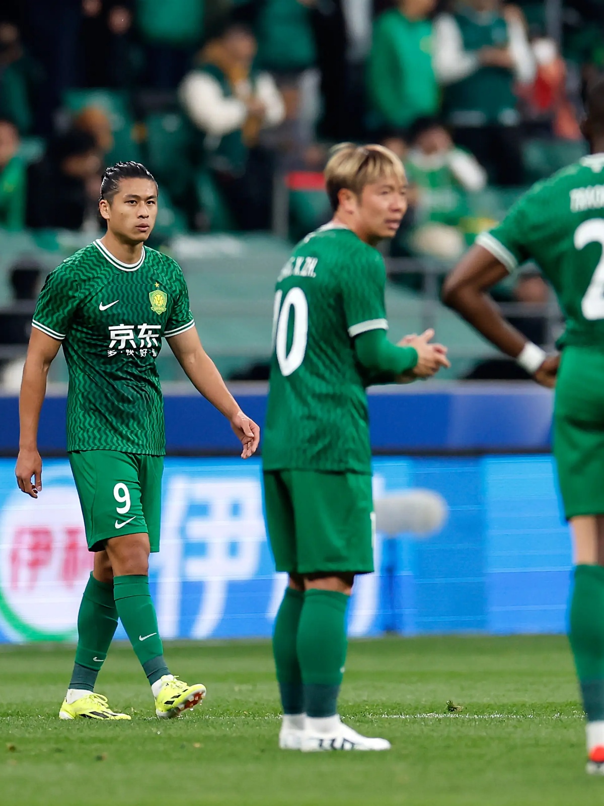 包含希洪竞技客场告负遭遇失败的词条