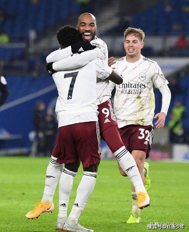 包含沃尔夫斯堡豪取客场胜利，实力有所提升的词条