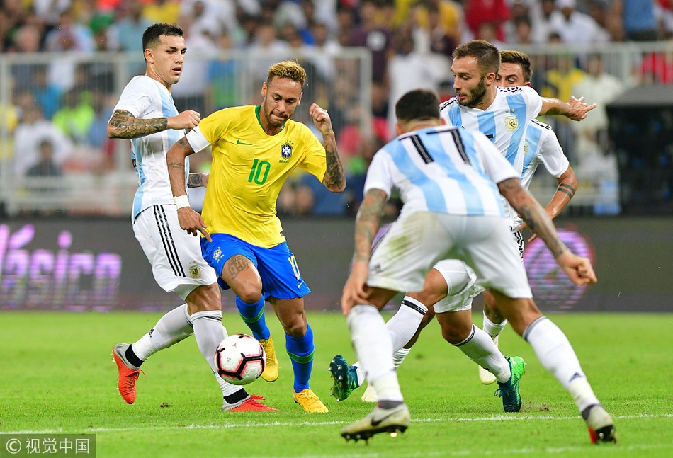 包含希腊绝杀阿根廷，加维关键制胜的词条