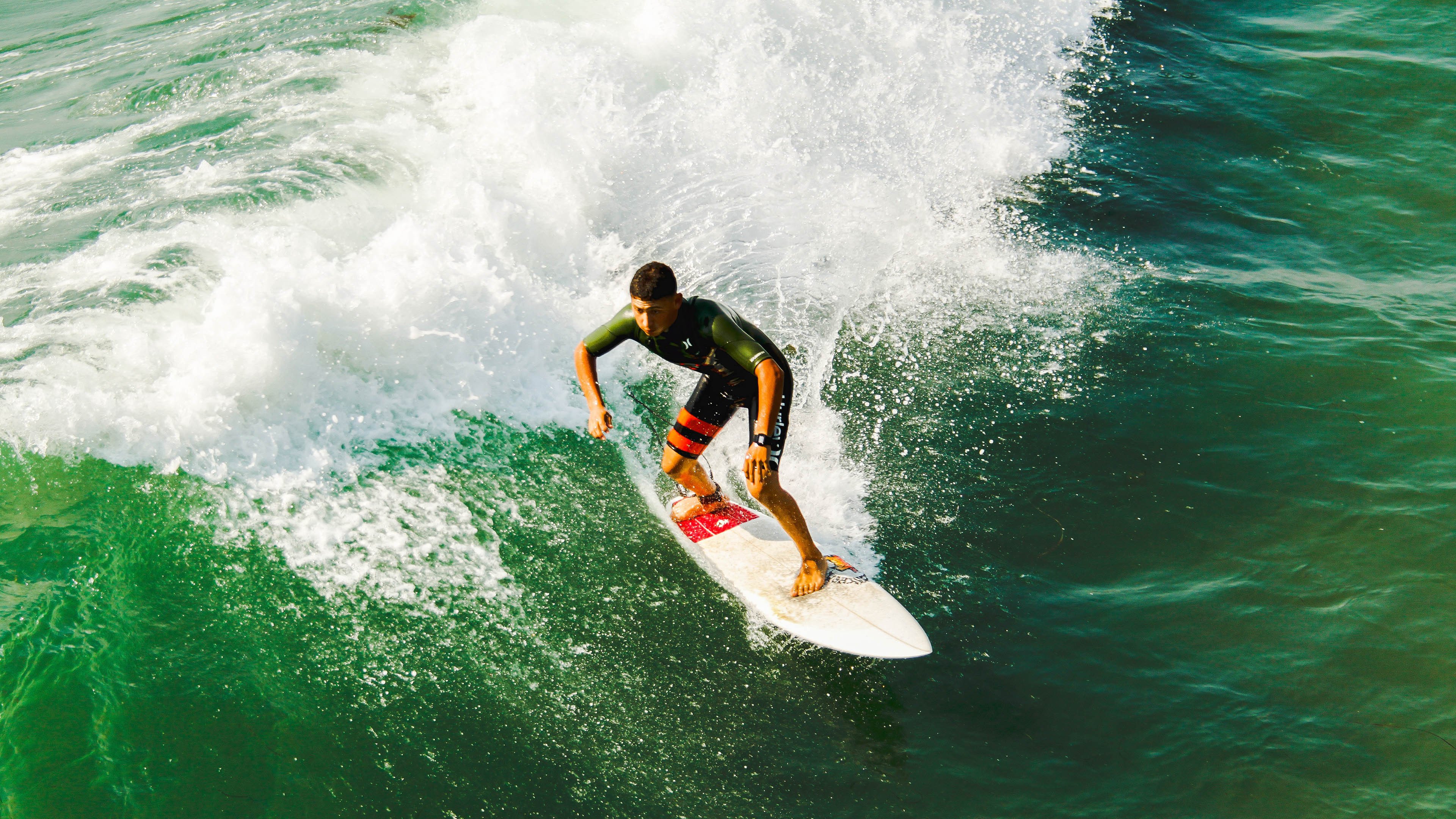 新星破冰夜,拉梅洛·鲍尔关键时刻接管比赛,马刺客场爆冷掀翻骑士