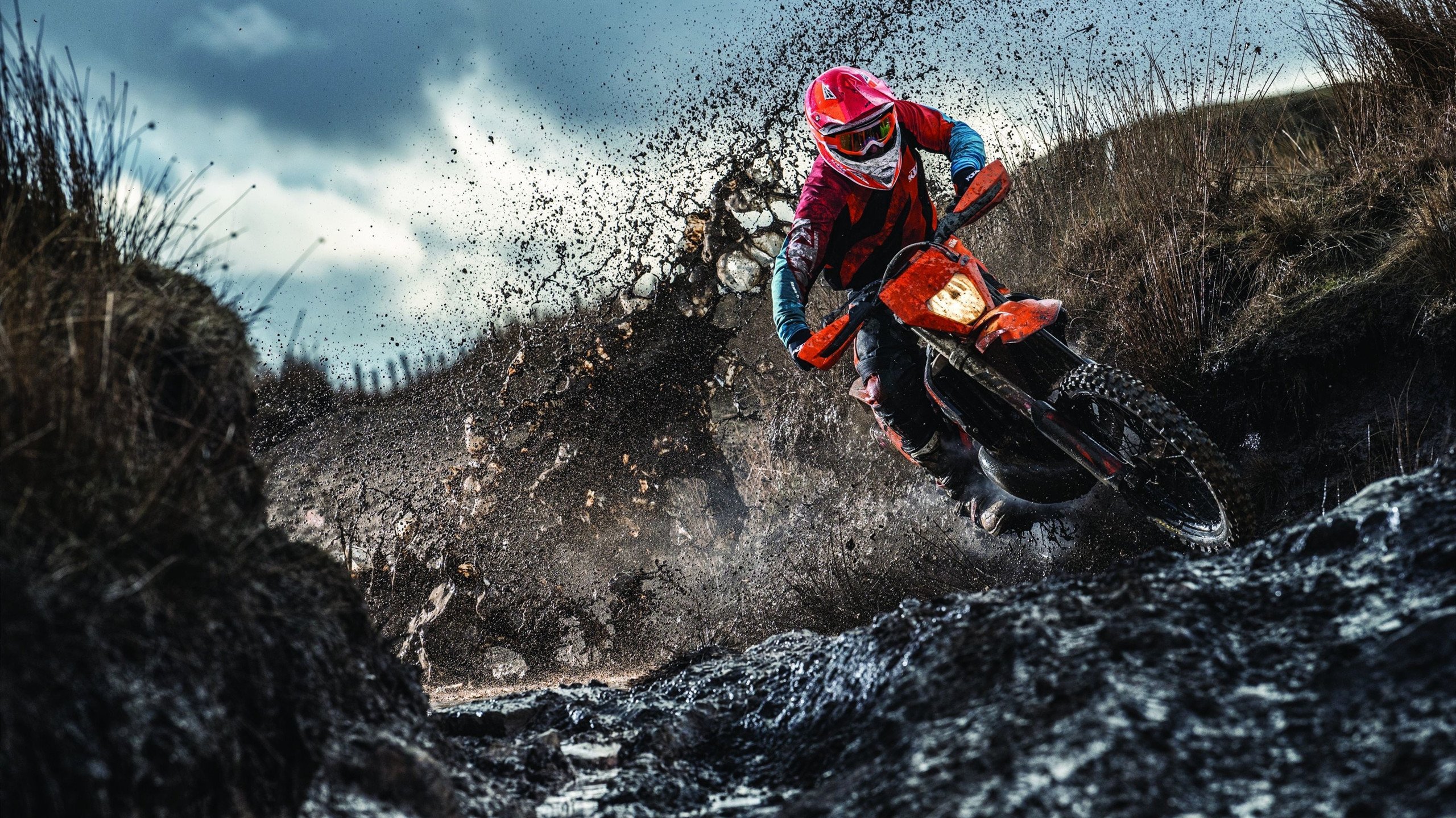 西甲国家德比之夜，巴雷拉一锤定音，改写百年恩怨